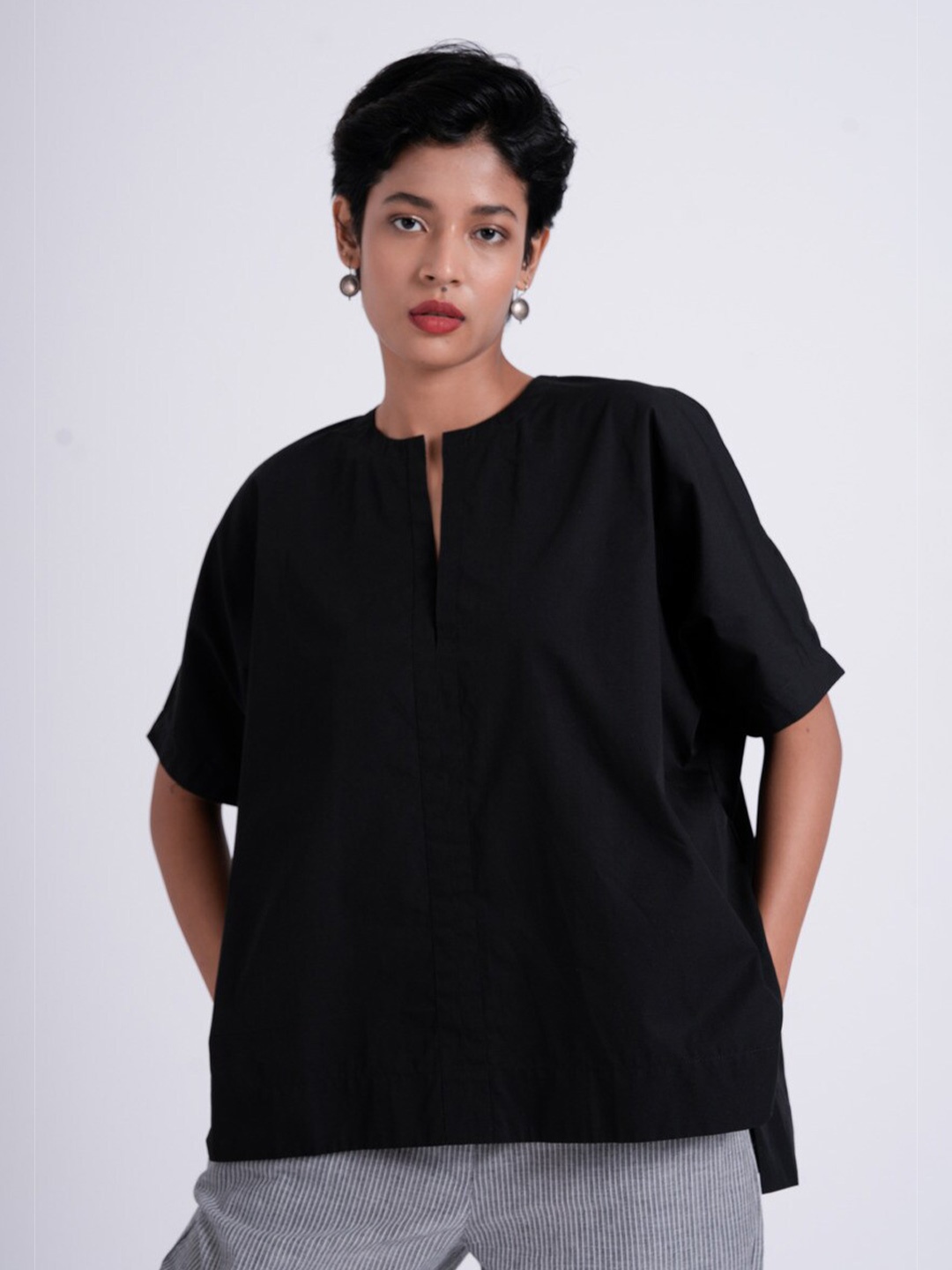 

the kaatn trail Mandarin Collar Cotton Boxy Top, Black