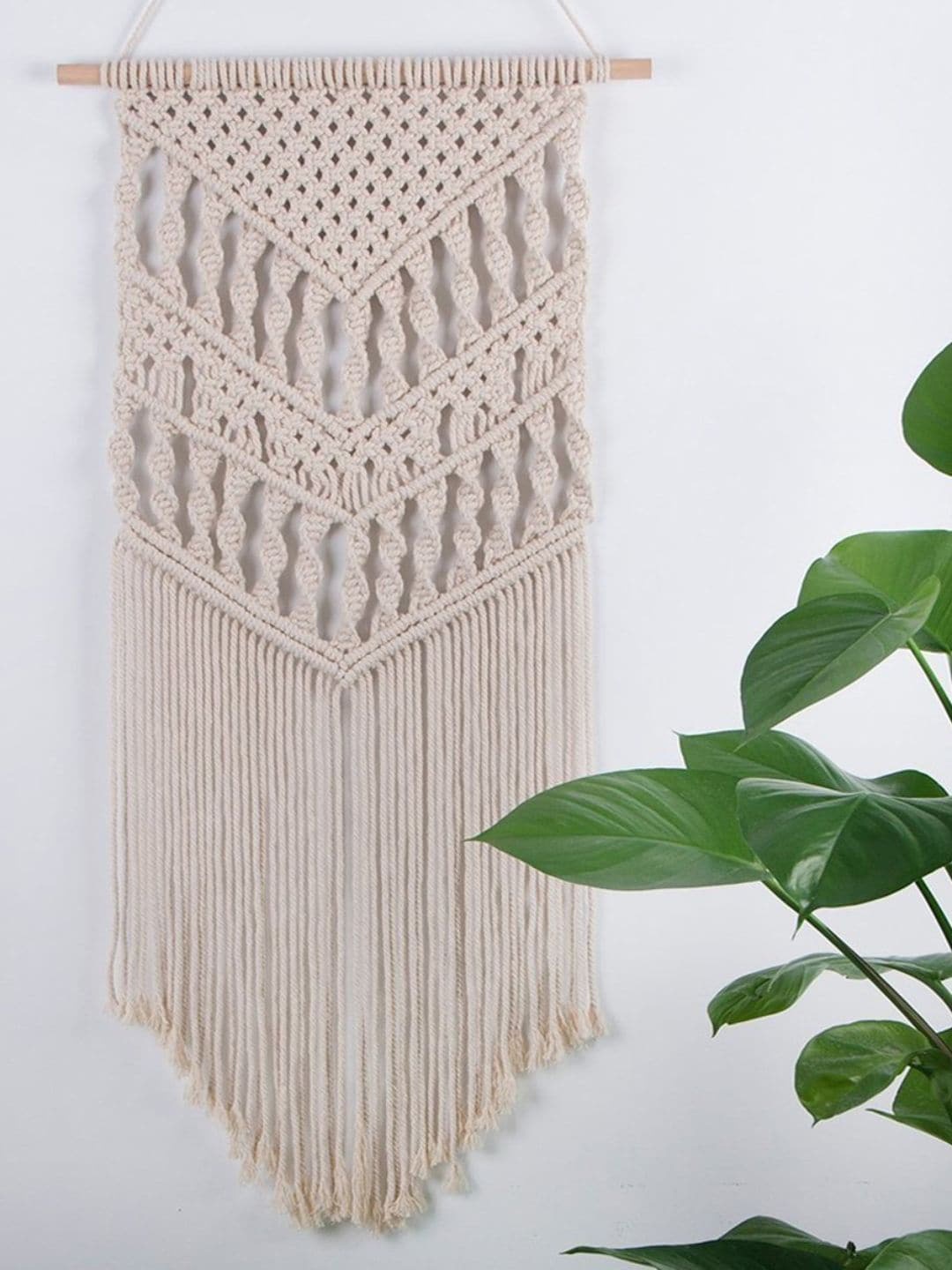 ecofynd Off White Macrame Hanging Wall Decor