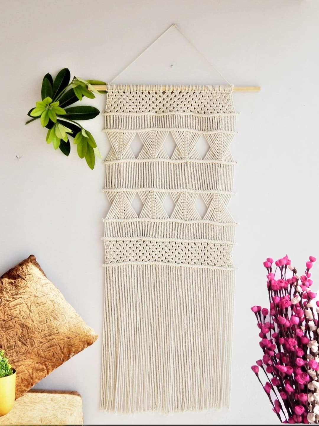 

ecofynd Off White Macrame Hanging Wall Decor