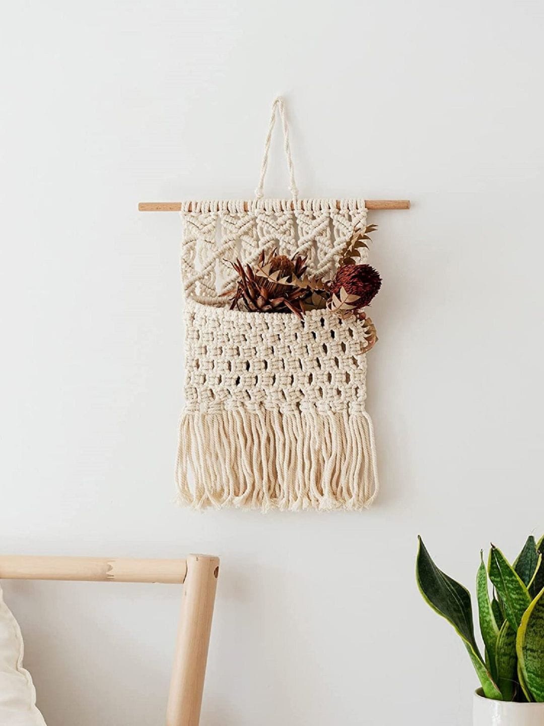 

ecofynd Off White Macrame Hanging Wall Decor