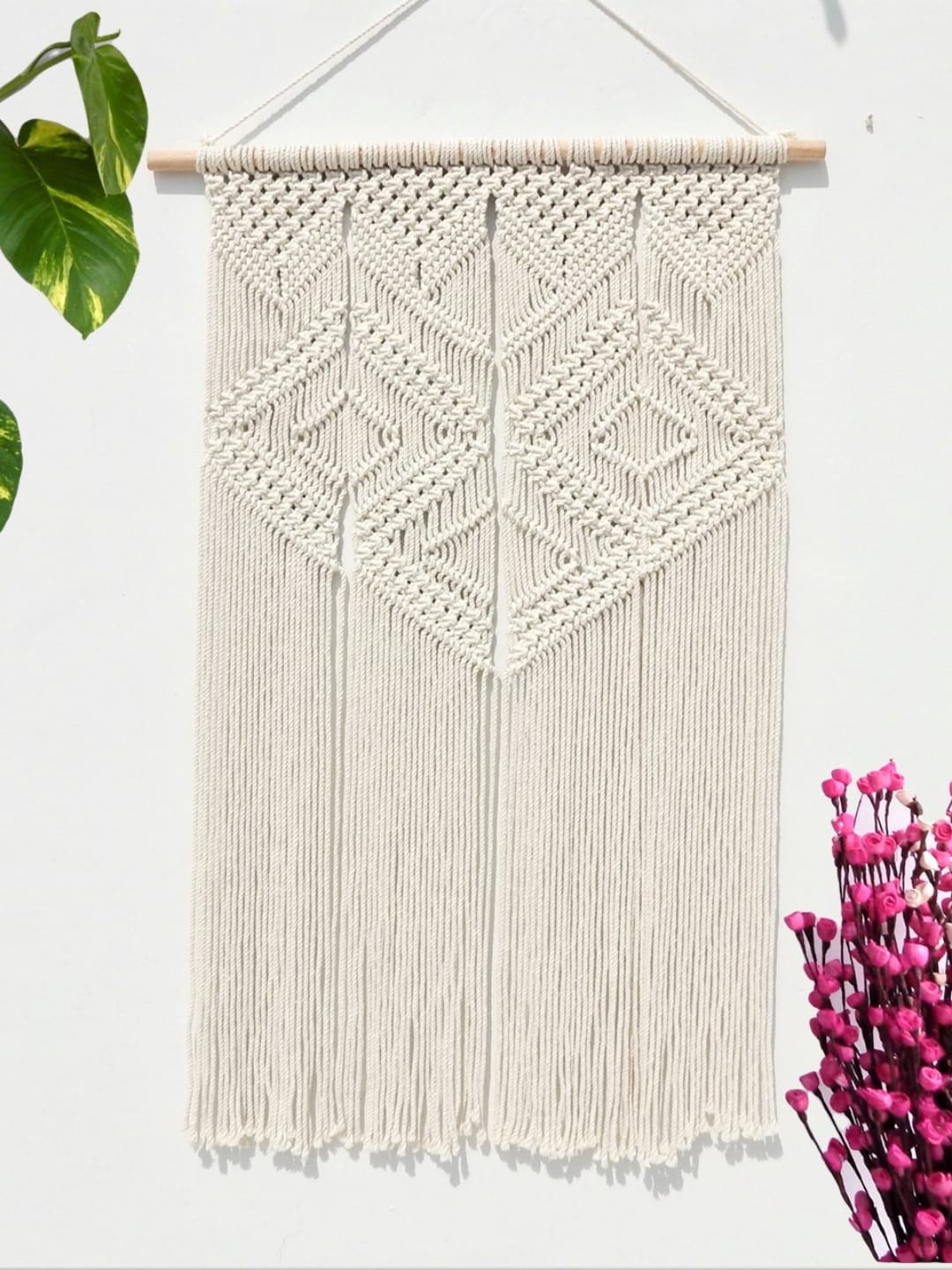 

ecofynd Off White Macrame Hanging Wall Decor