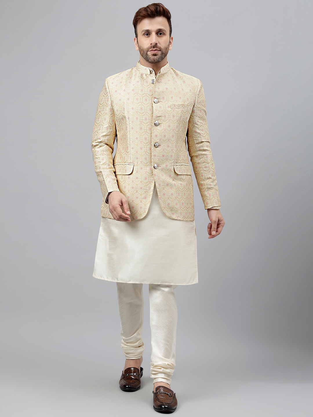 

Hangup Band Collar Regular Kurta with Churidar And Nehru Jacket, Cream