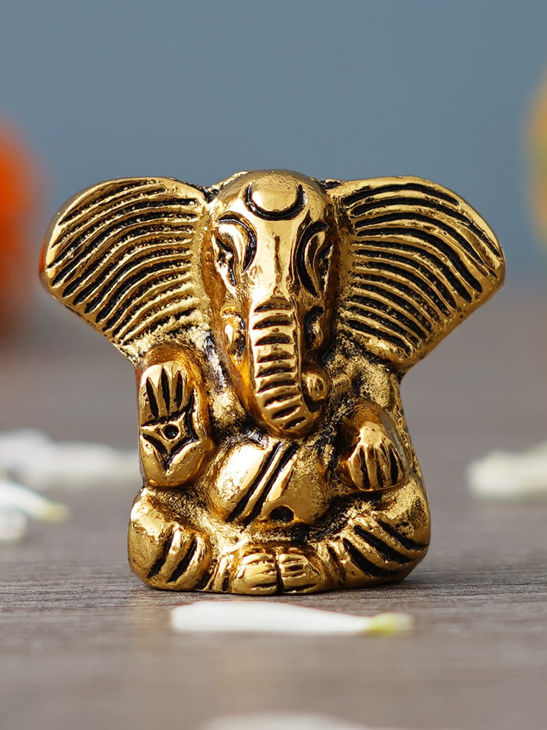 

eCraftIndia Beige Blessing Lord Ganesha Idol Showpiece