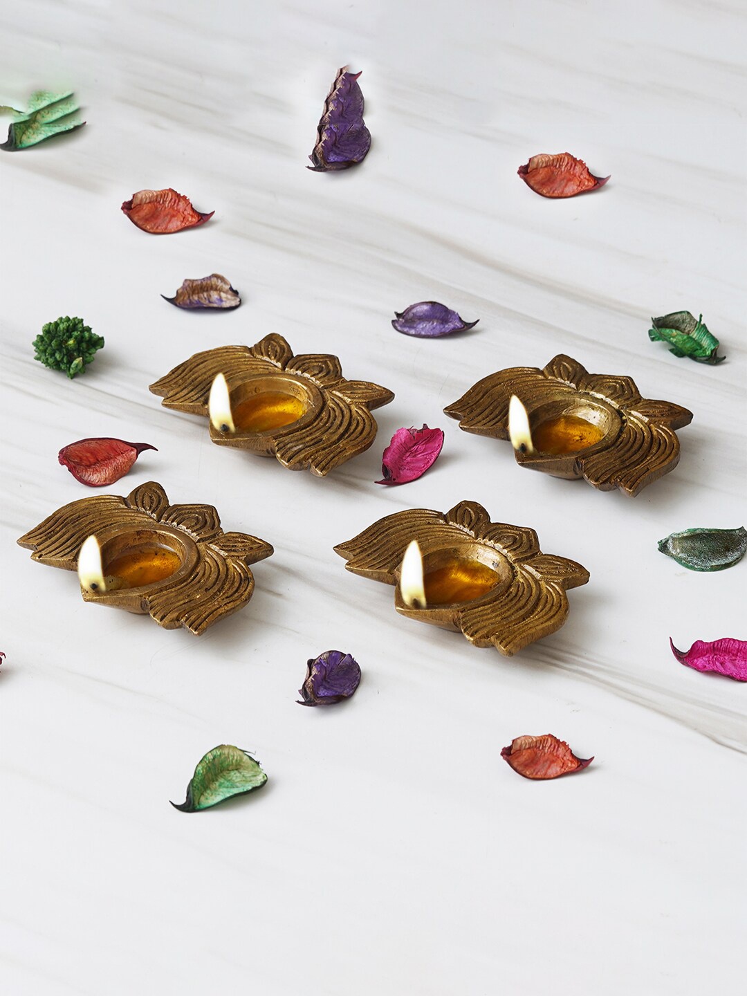 

eCraftIndia Gold Toned 4 Pieces Lotus Shaped Traditional Brass Diyas