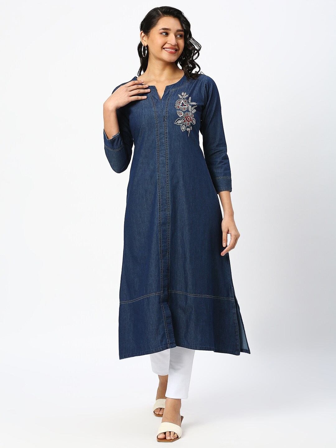 

DRESSLINE Thread Work Straight Kurta, Blue