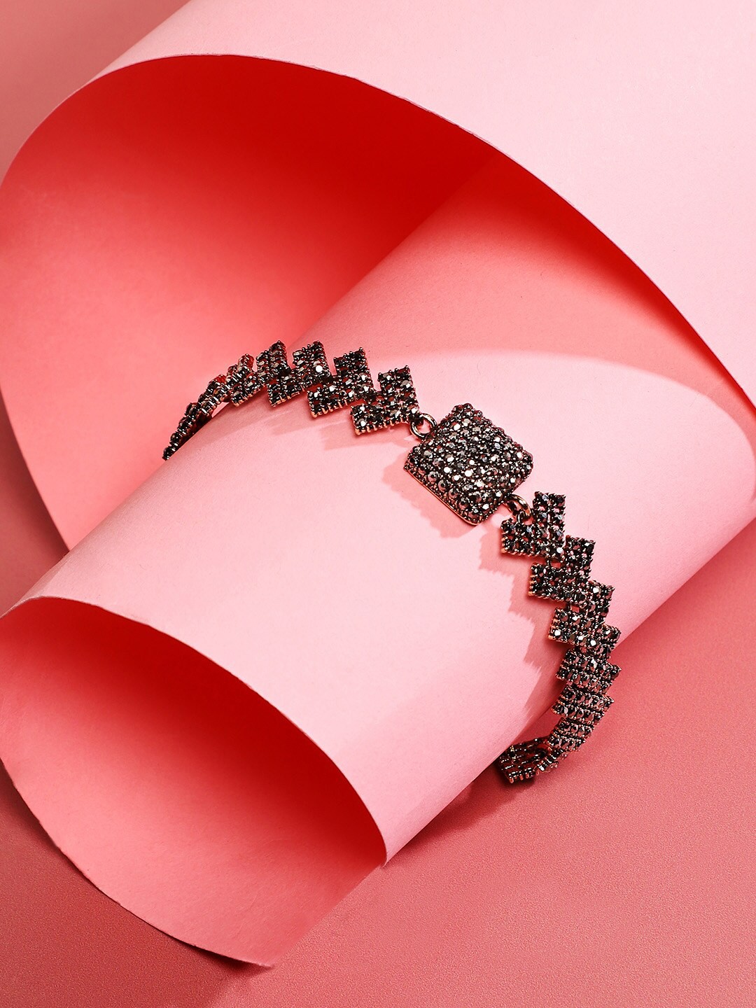 

SOHI Gold-Plated Stone-Studded Link Bracelet