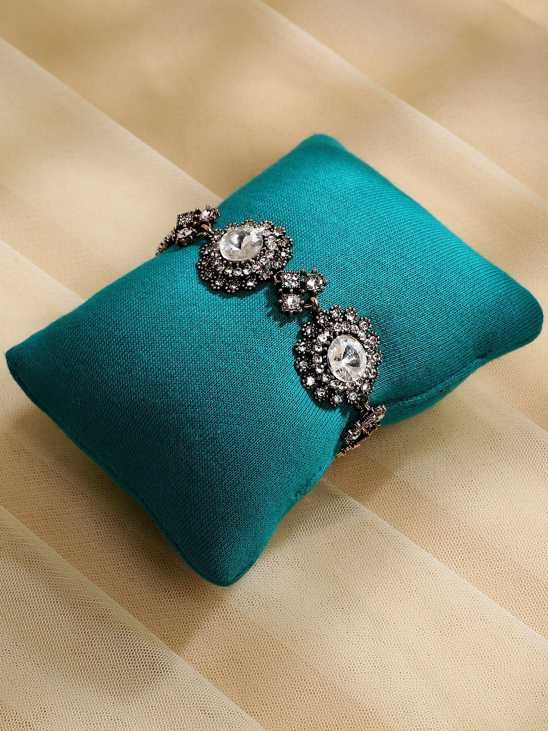 

SOHI Gold-Plated Charm Bracelet