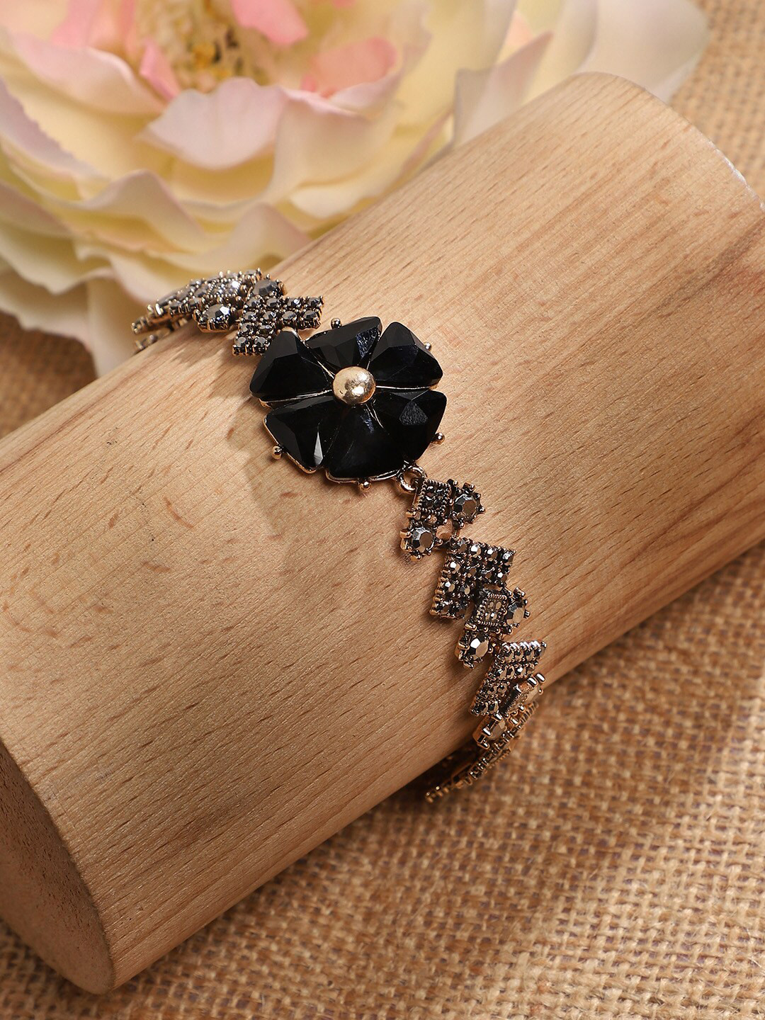 

SOHI Women Gold-Plated Charm Bracelet