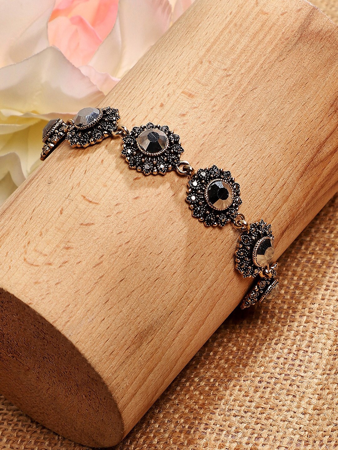 

SOHI Gold-Plated Link Bracelet