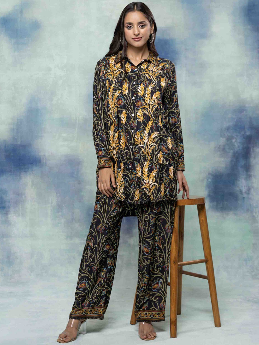 

HOUSE OF KARI Printed Chikankari Shirt Collar A-line Tunic With Trousers, Black