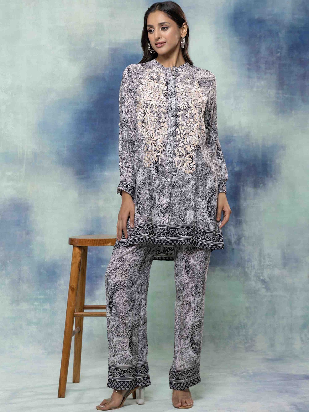 

HOUSE OF KARI Printed Chikankari Shirt Collar A-line Tunic With Trousers, Grey