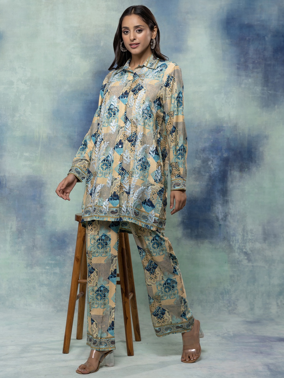 

HOUSE OF KARI Printed Chikankari Shirt Collar A-line Tunic With Trousers, Blue