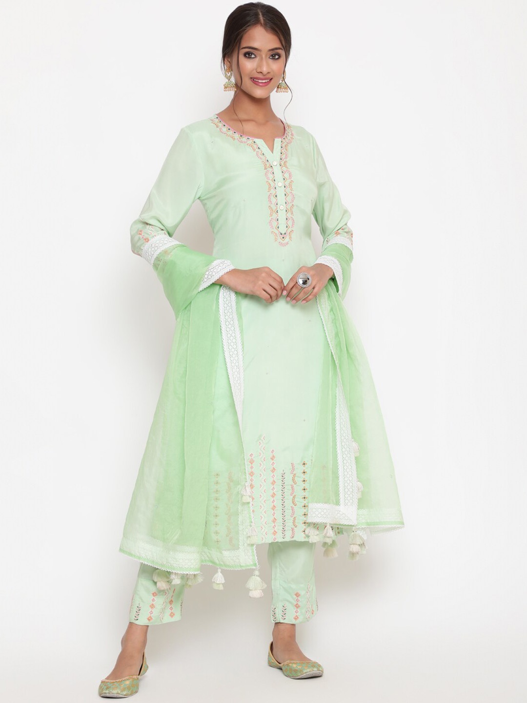 

SAVI Embroidered Kurta & Trousers Set With Organza Dupatta, Green