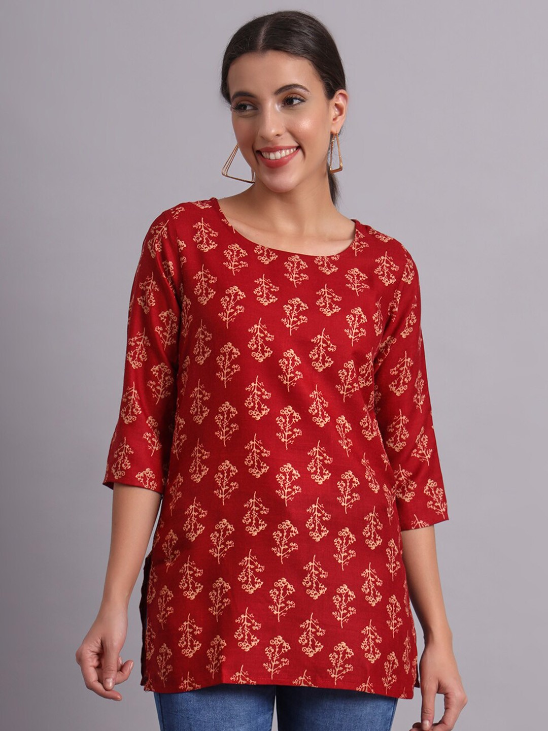 

Kiwie Floral Printed Round Neck Kurti, Maroon
