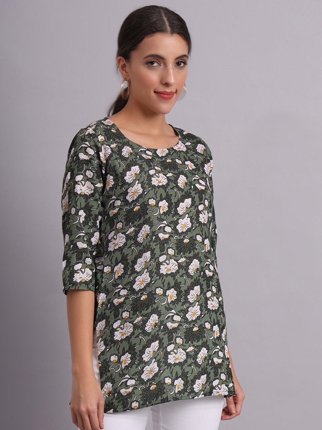

Kiwie Floral Printed Straight Kurti, Green