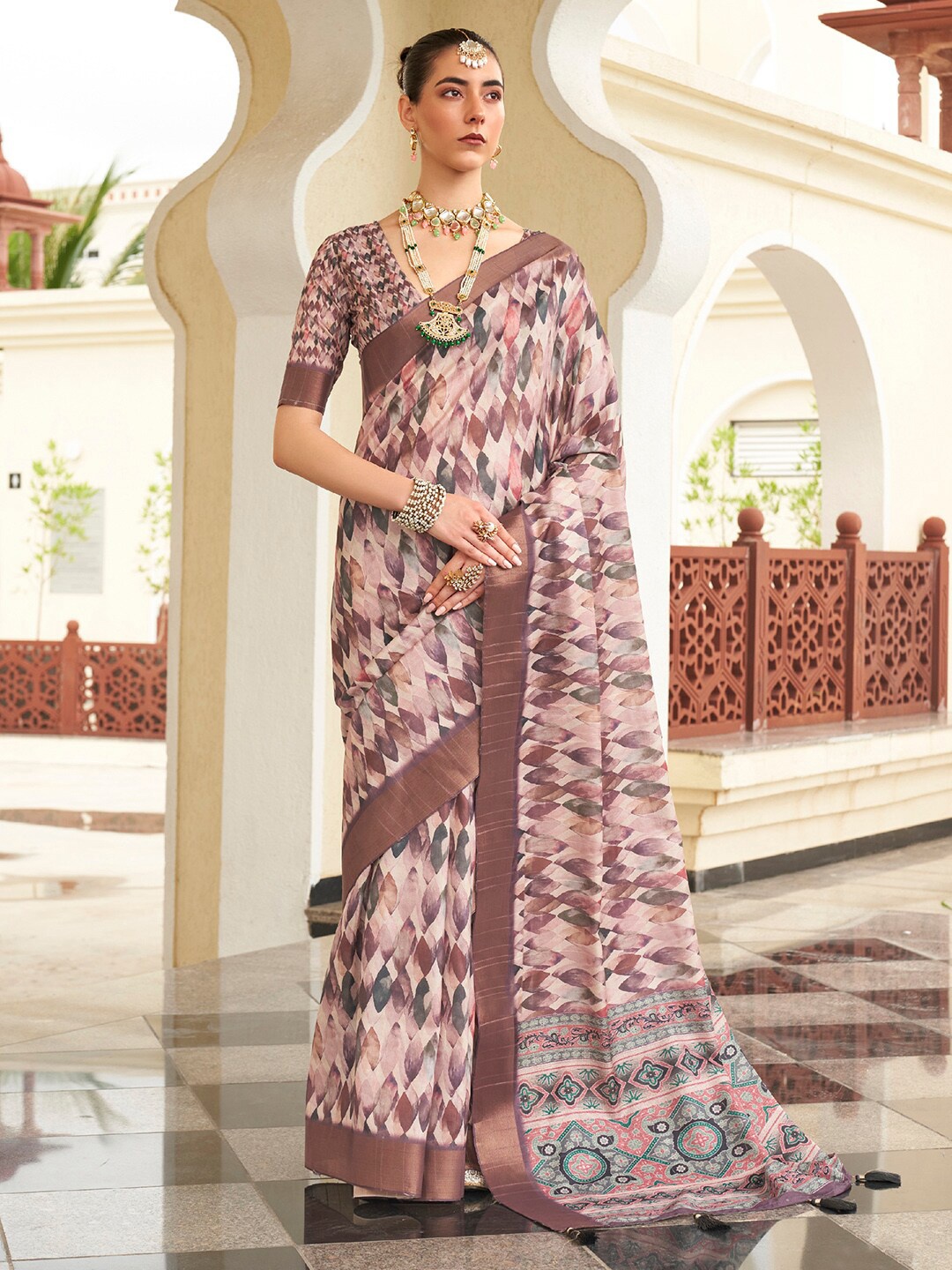 

Saree mall Geometric Printed Zari Sungudi Saree, Rose gold