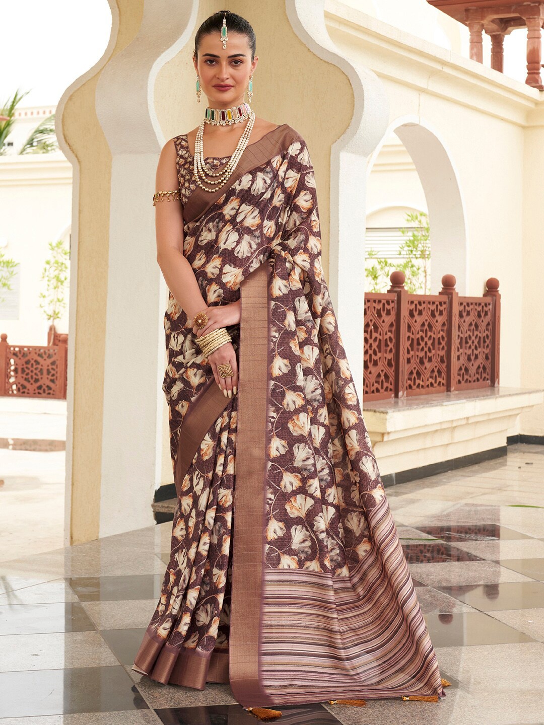 

Saree mall Floral Printed Zari Sungudi Saree, Burgundy