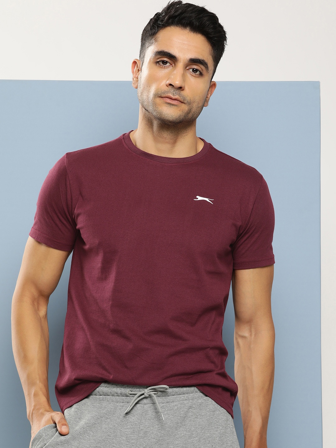 

Slazenger Men Solid Regular Fit T-shirt, Red