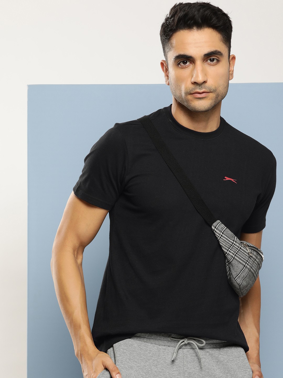 

Slazenger Men Solid Regular Fit T-shirt, Black