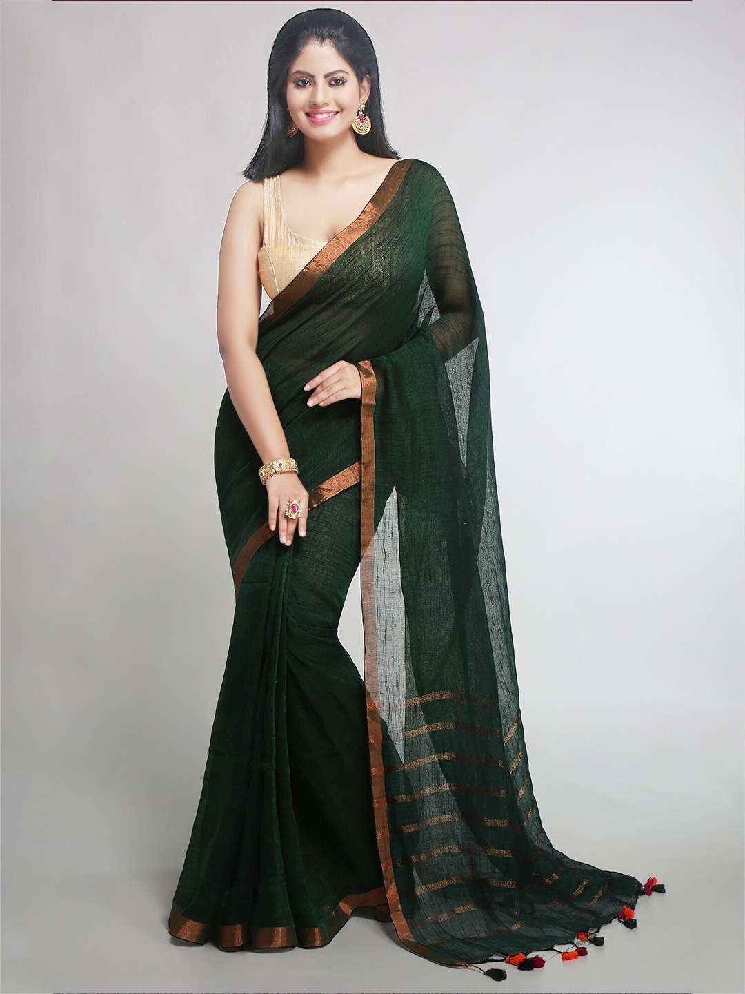 

WoodenTant Zari Pure Linen Saree, Green