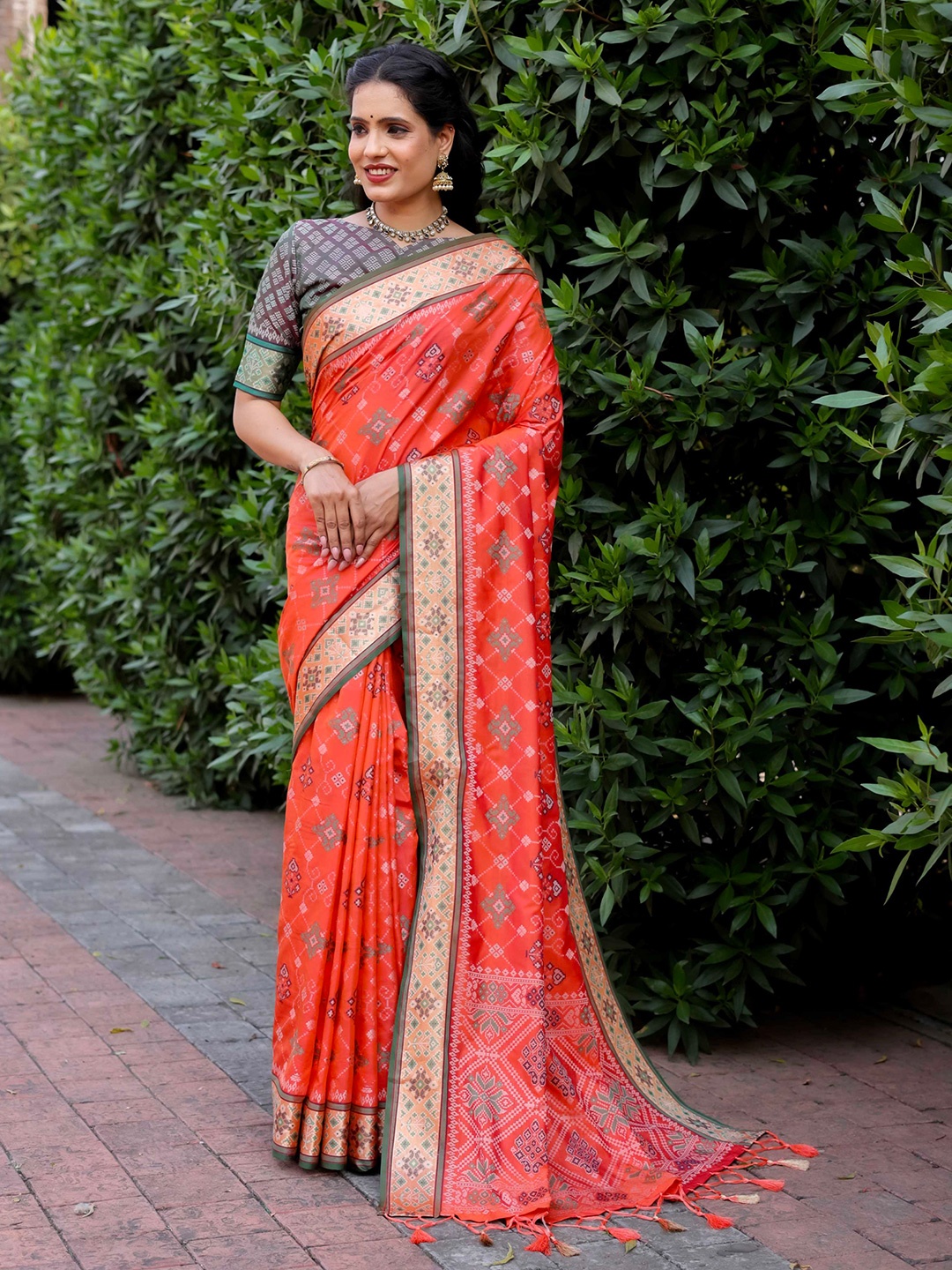 

Mitera Geometric Woven Design Zari Silk Blend Patola Saree, Red