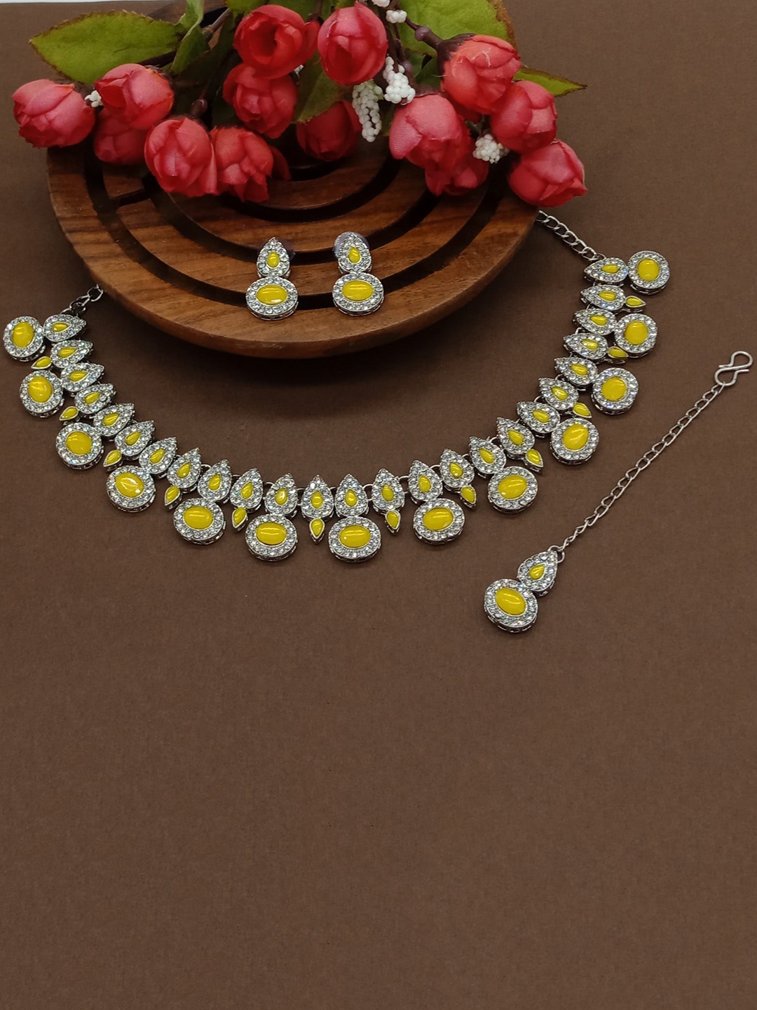 

AASHISH IMITATION Rhodium-Plated Stones Studded Necklace & Earrings With Maang Tika, Yellow