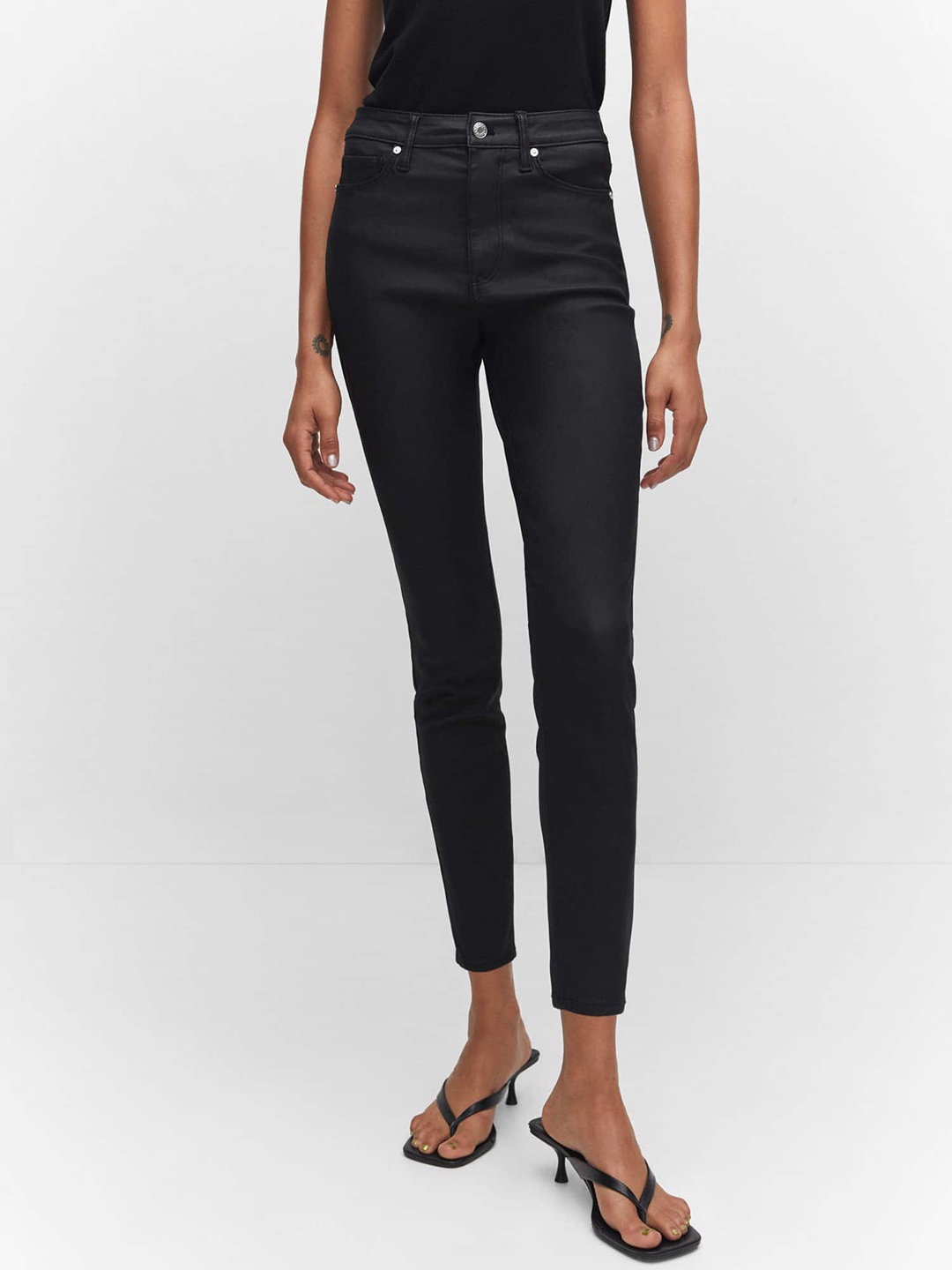 

MANGO Women Skinny Fit High-Rise Stretchable Jeans, Black
