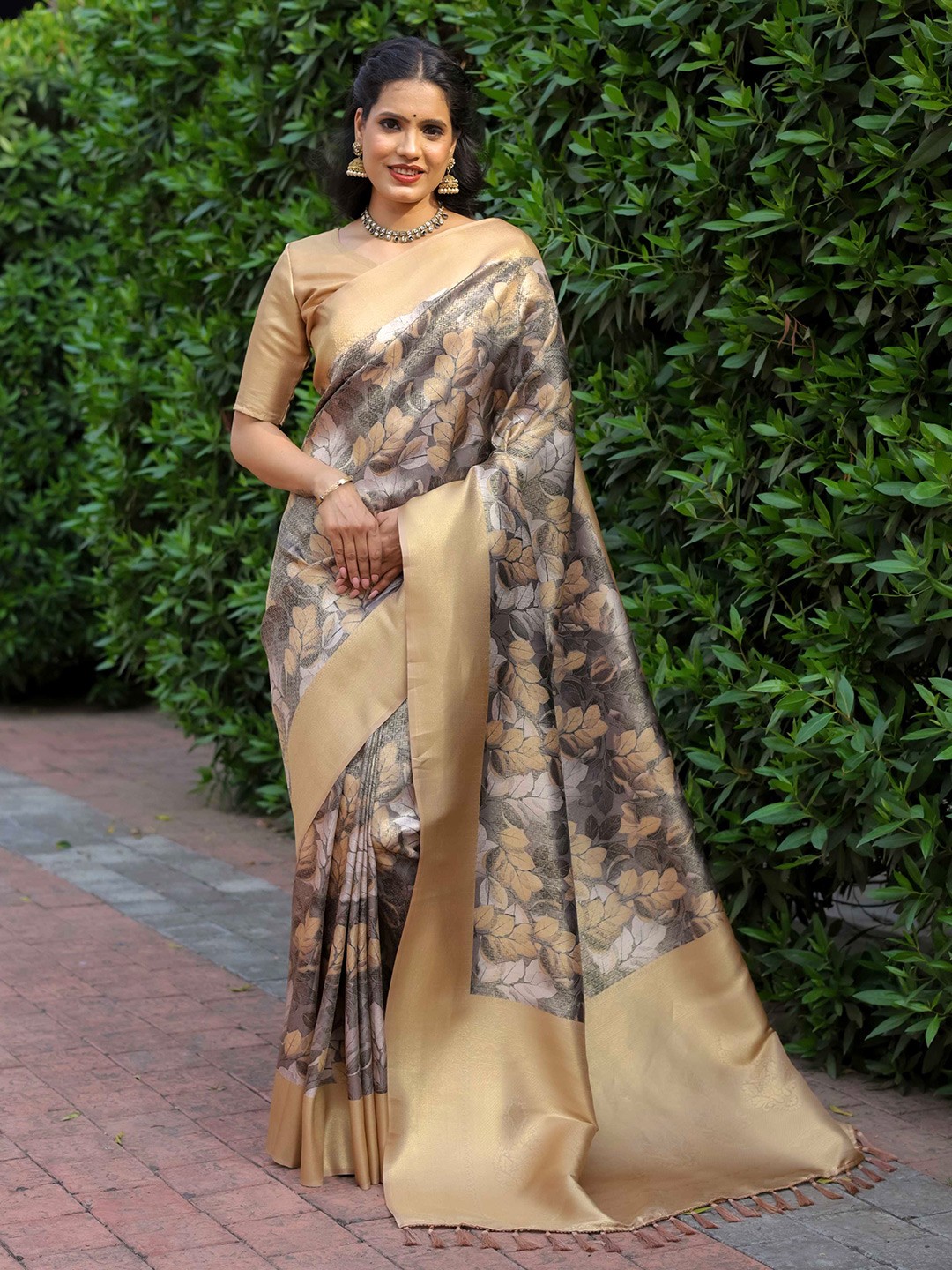 

Mitera Cream-Coloured & Grey Floral Printed Banarasi Saree