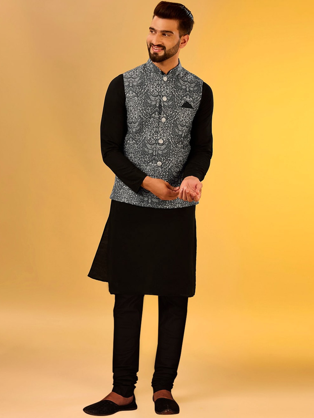 

KISAH Regular Straight Kurta With Churidar & Nehru jacket, Black