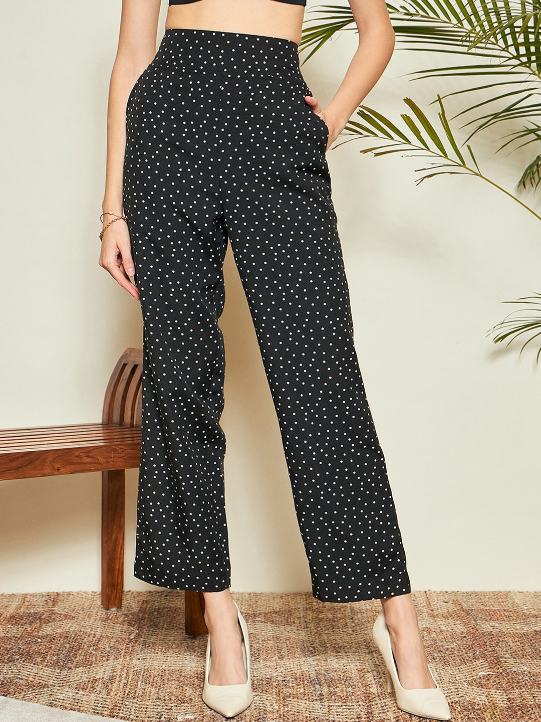 

KASSUALLY Black Women Ethnic Motifs Printed Tapered Fit High-Rise Trousers