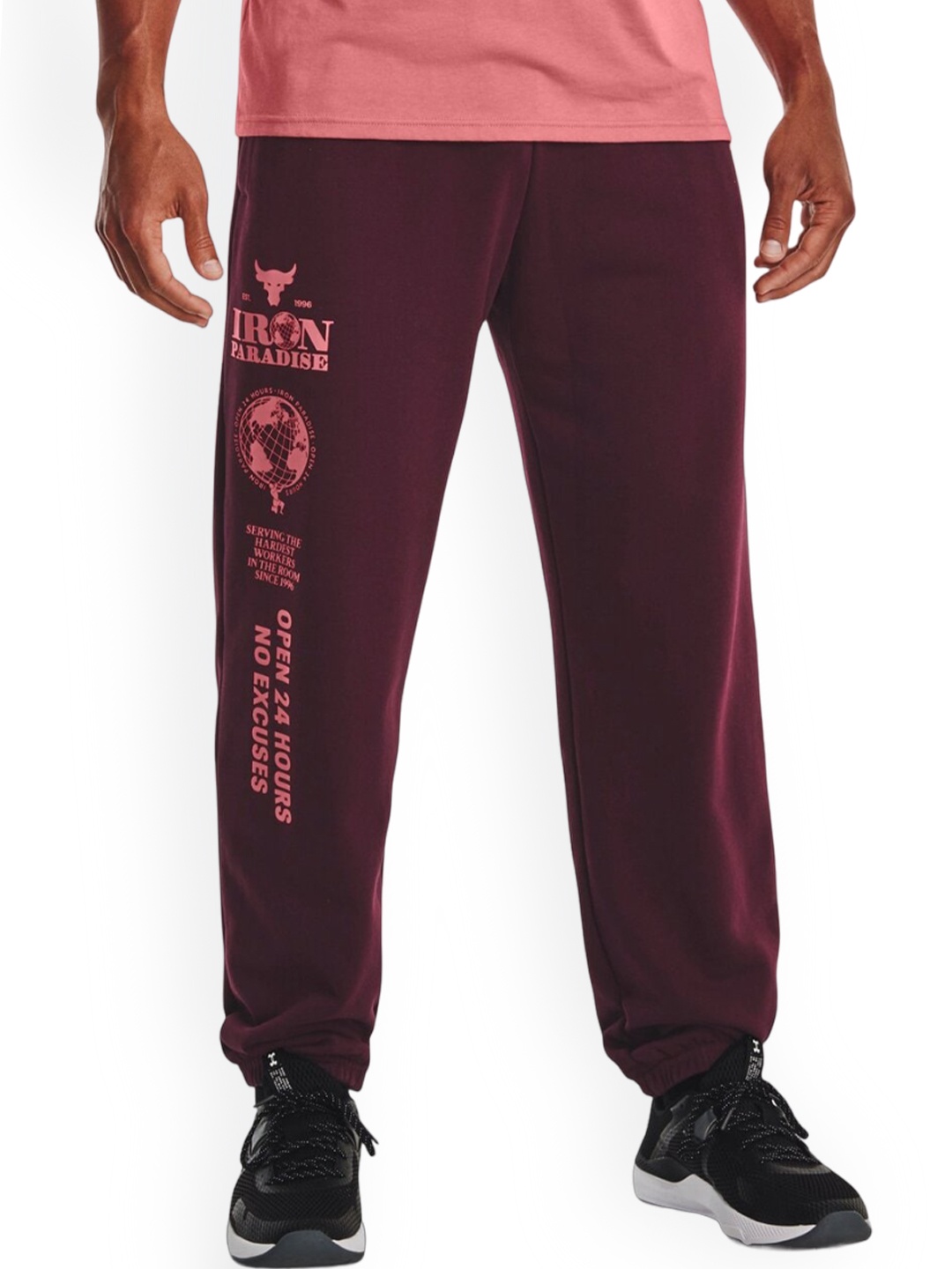 

UNDER ARMOUR Men Typography Printed Mid-Rise Relaxed-Fit Joggers, Maroon