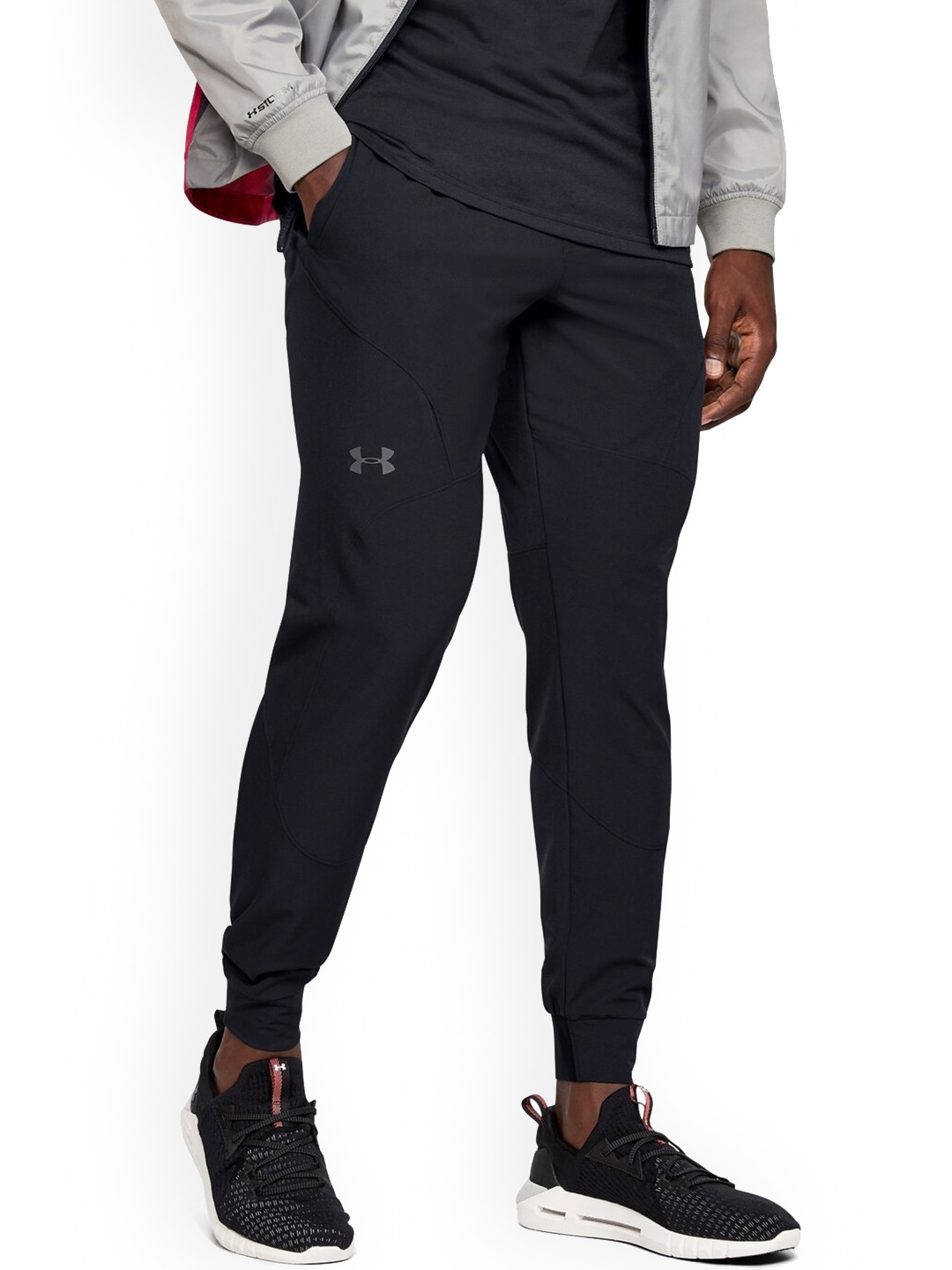 

UNDER ARMOUR Men Mid-Rise Slim-Fit Joggers, Black