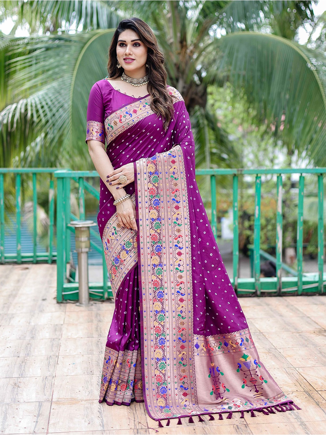 

Mitera Purple & White Bandhani Printed Zari Paithani Saree