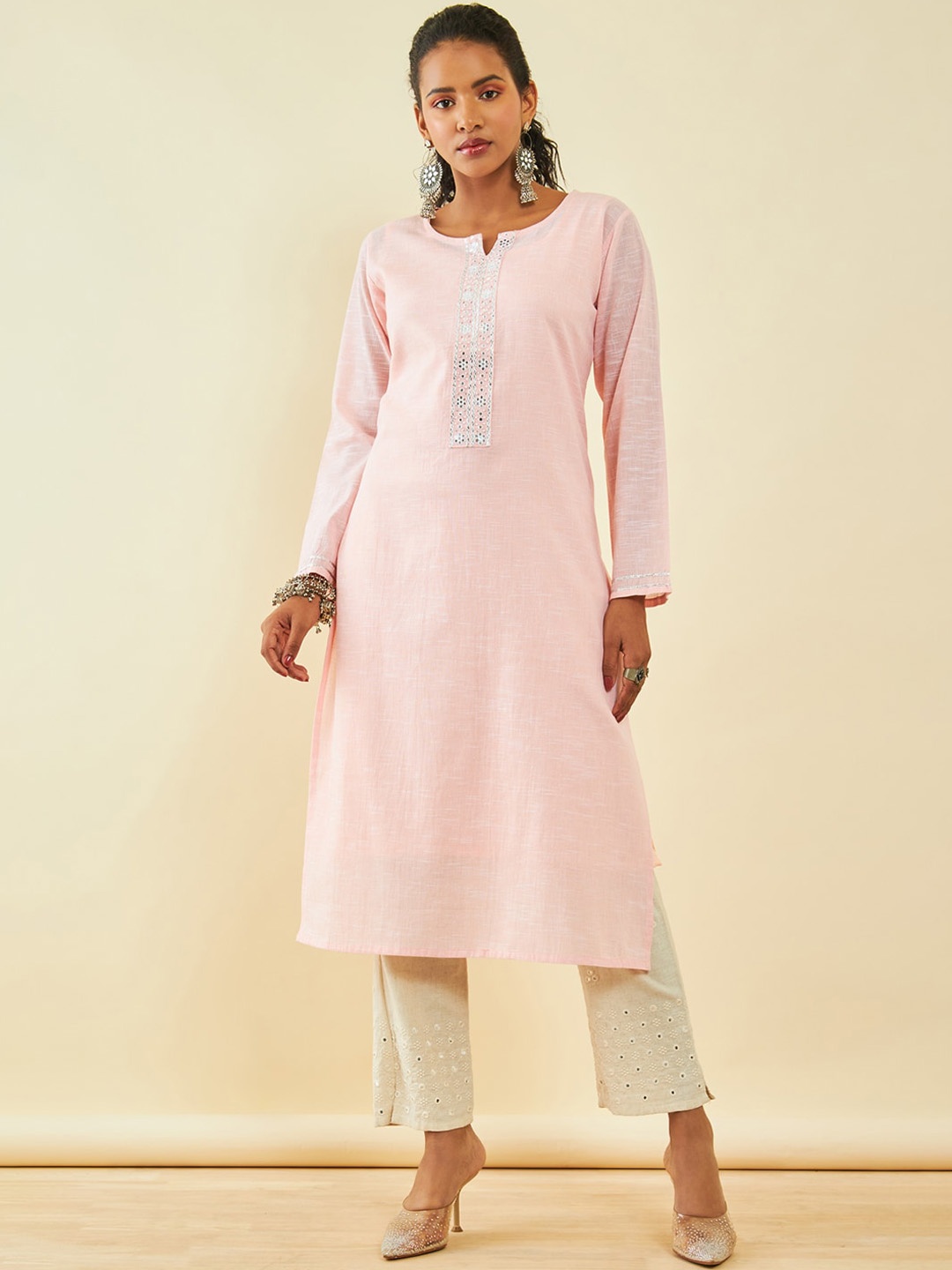 

Soch Geometric Embroidered Round Neck Cotton Thread Work Kurta, Peach