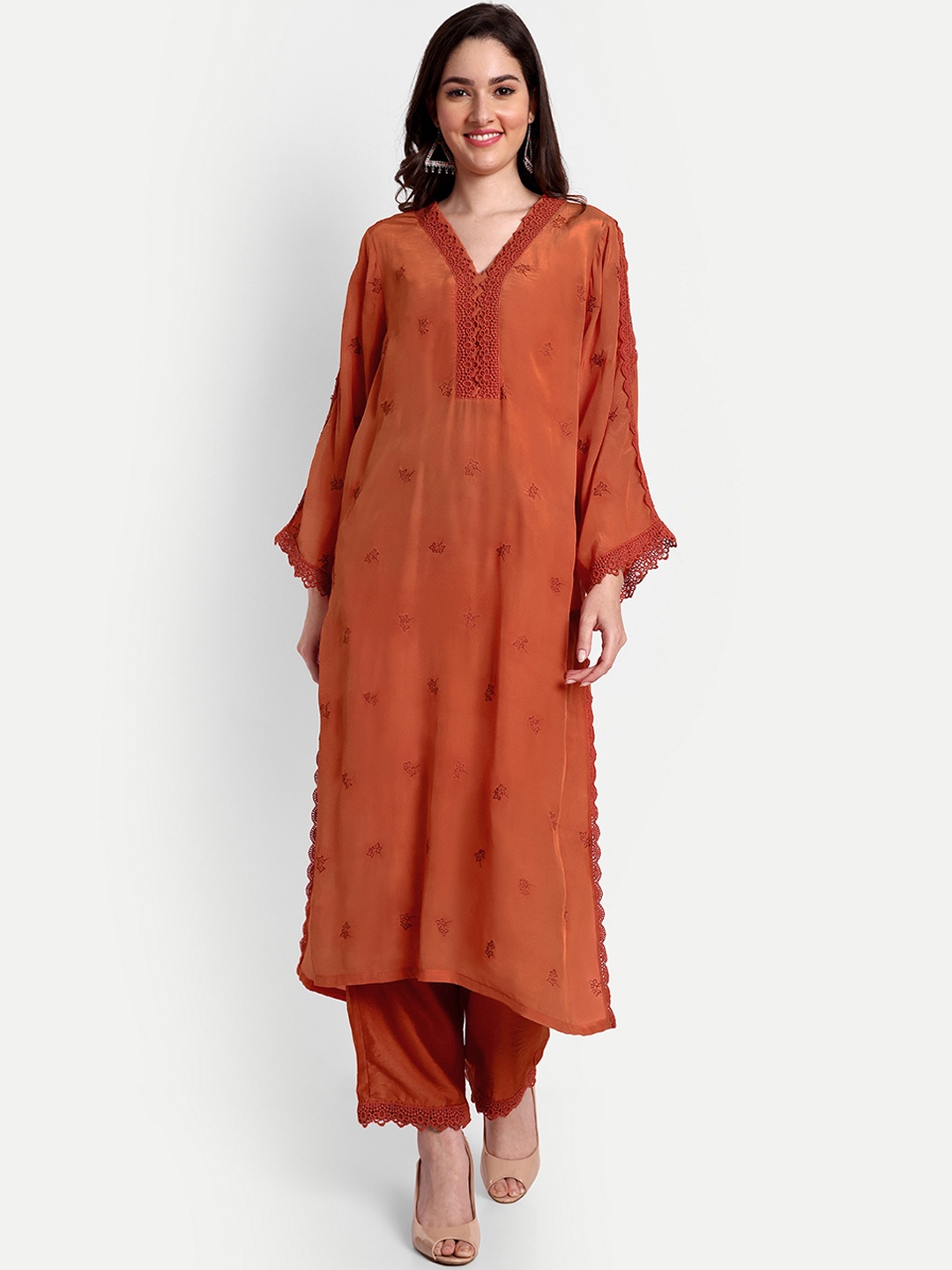 

TYAAR Floral Embroidered Regular Thread Work Silk Crepe Kurta With Trousers & Dupatta, Orange