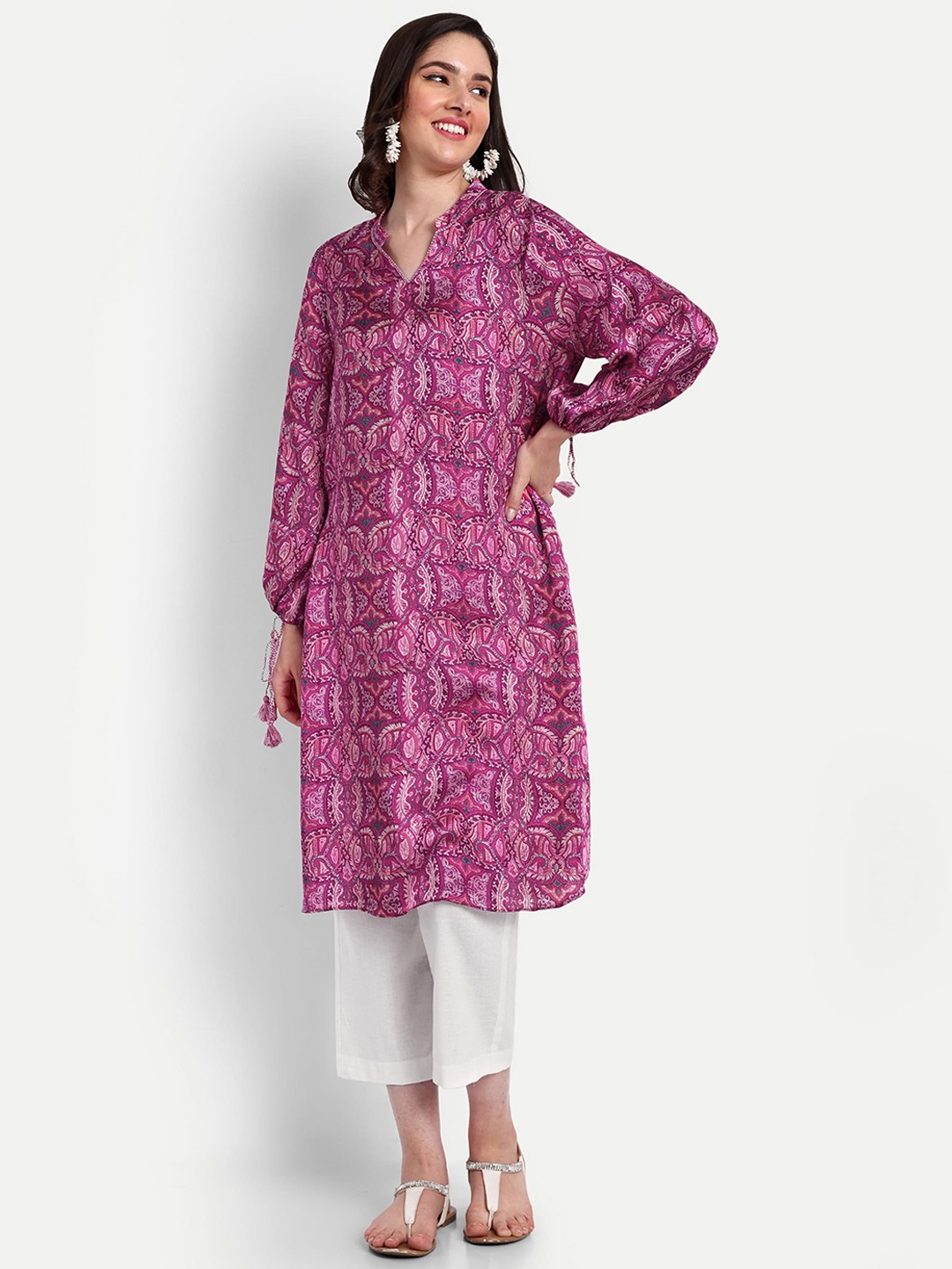 

TYAAR Women Multicoloured Ethnic Motifs Printed Thread Work Indie Prints Satin Kurta, Multi