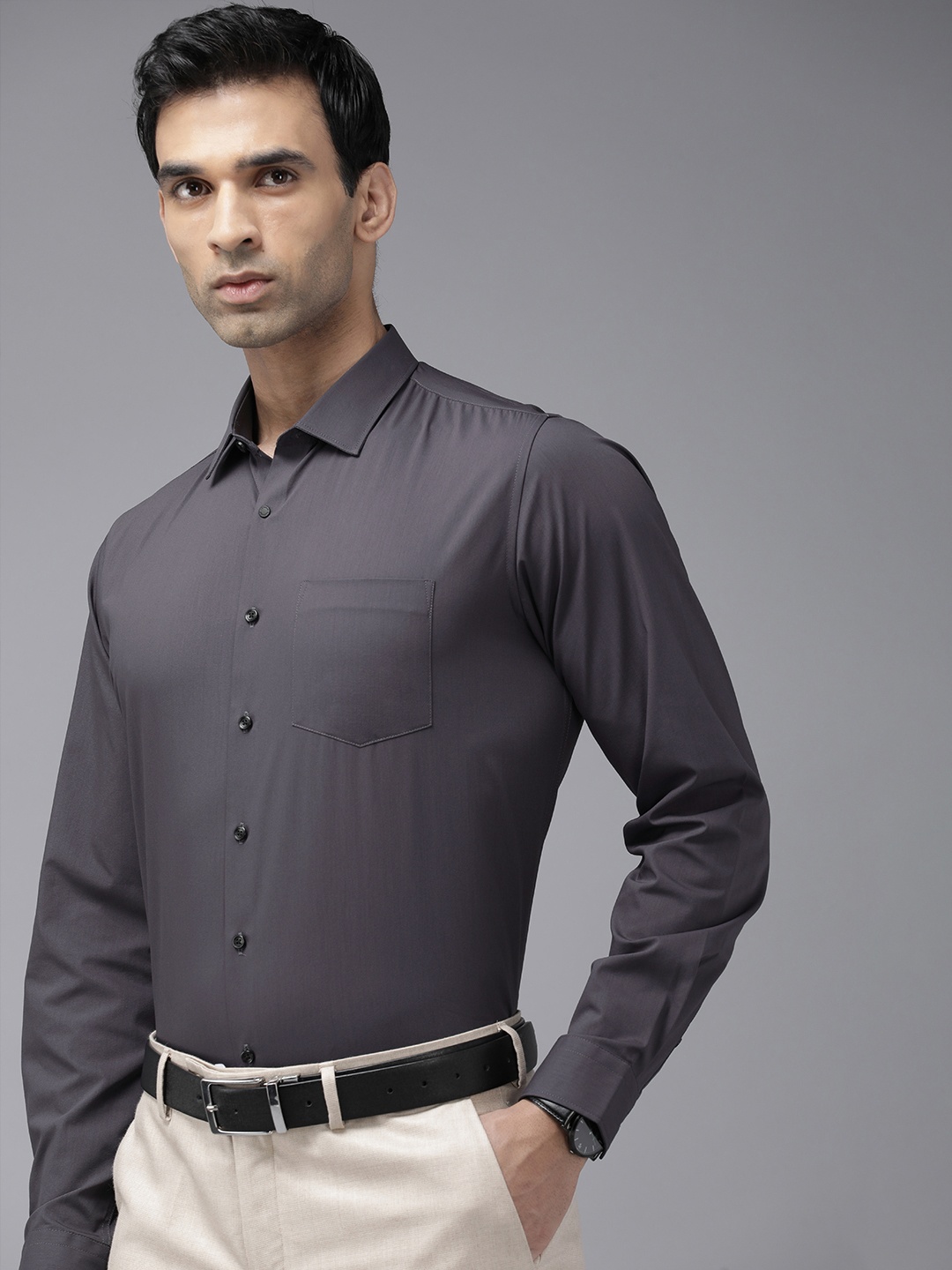 

Van Heusen Move Labs Men Slim Fit Stretchable Opaque Solid Stain Resistant Anti Bacterial Formal Shirt, Charcoal