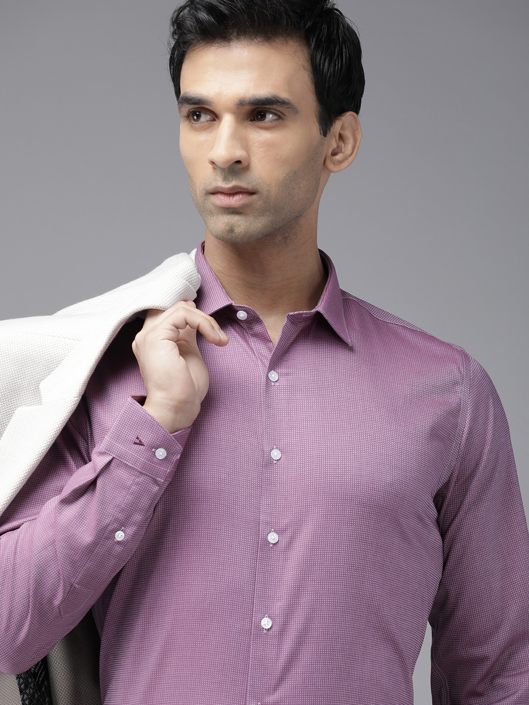 

Van Heusen Men Slim Fit Opaque Self Design Formal Shirt, Mauve