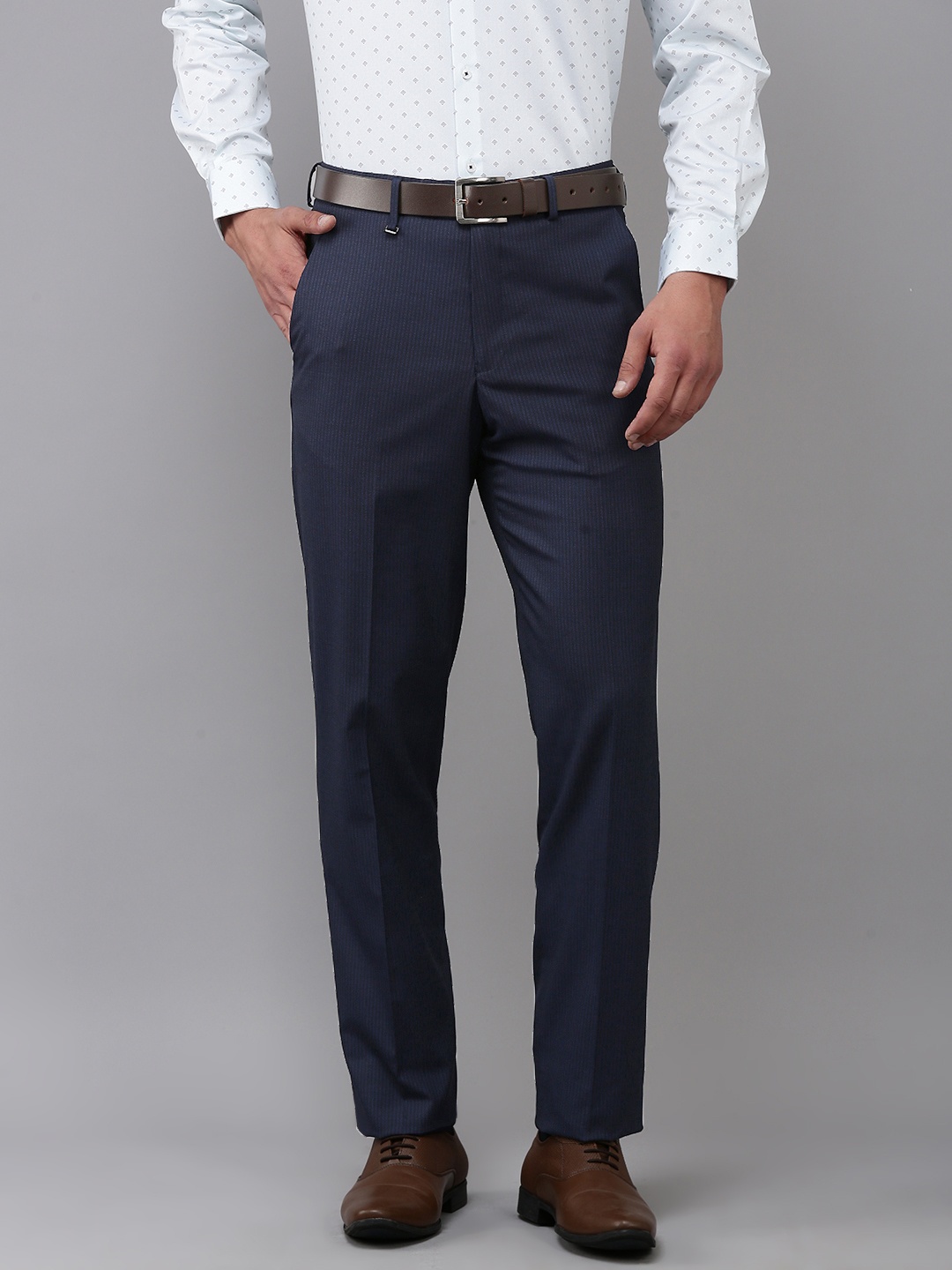 

Van Heusen Men Custom Fit Formal Trousers, Navy blue