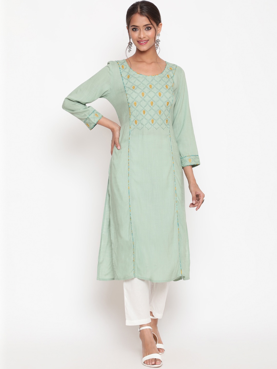 

SAVI Floral Yoke Design Thread Work Straight Kurta, Green
