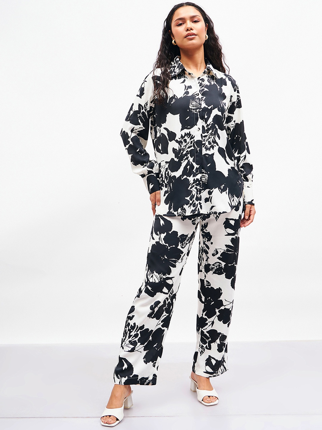 

SASSAFRAS Printed Shirt With Trousers, Black