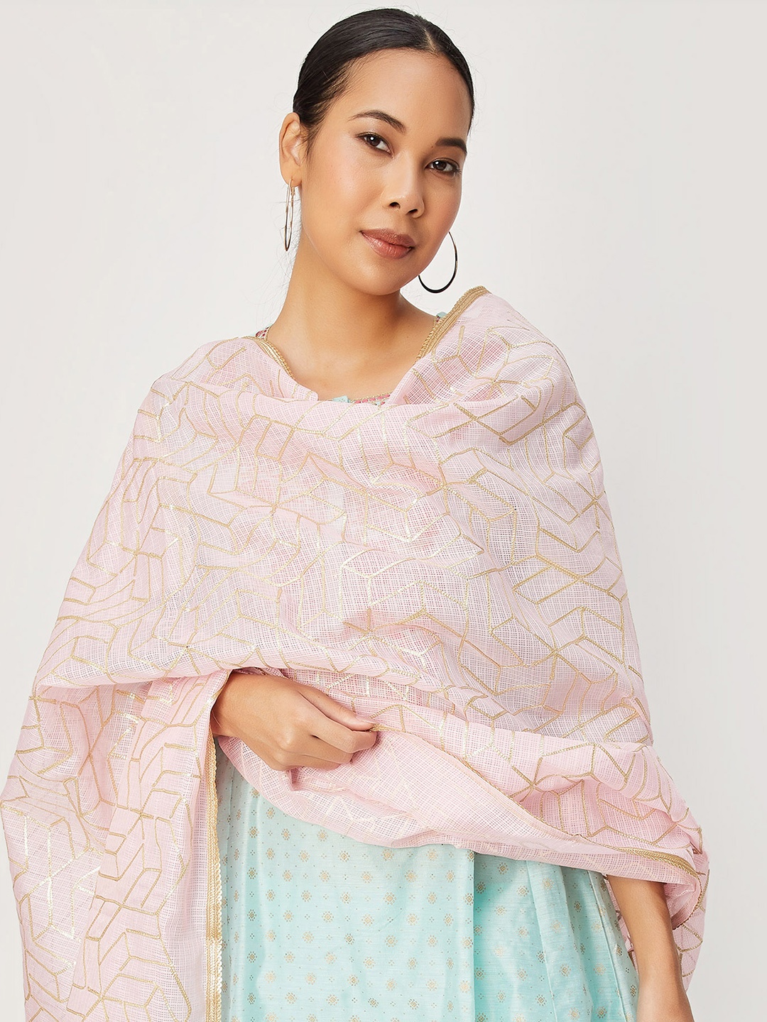 

max Pink & Gold-Toned Embroidered Dupatta with Gotta Patti