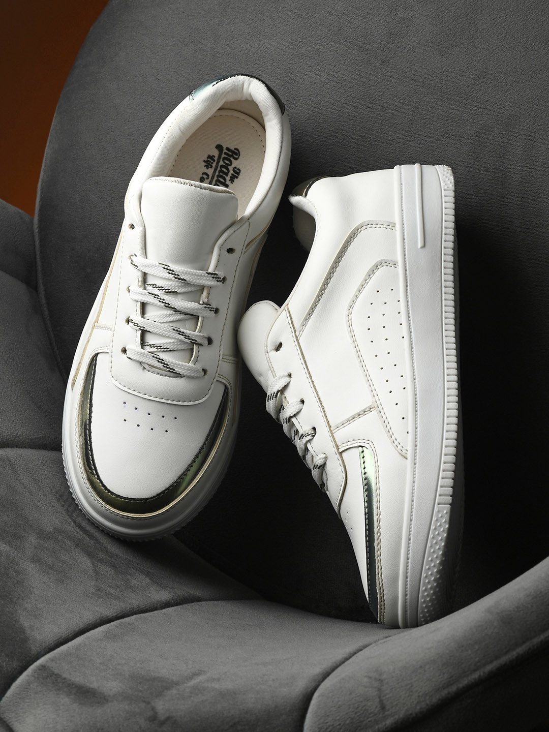 

Roadster The Lifestyle Co. Women White & Green perforated Lightweight Sneakers