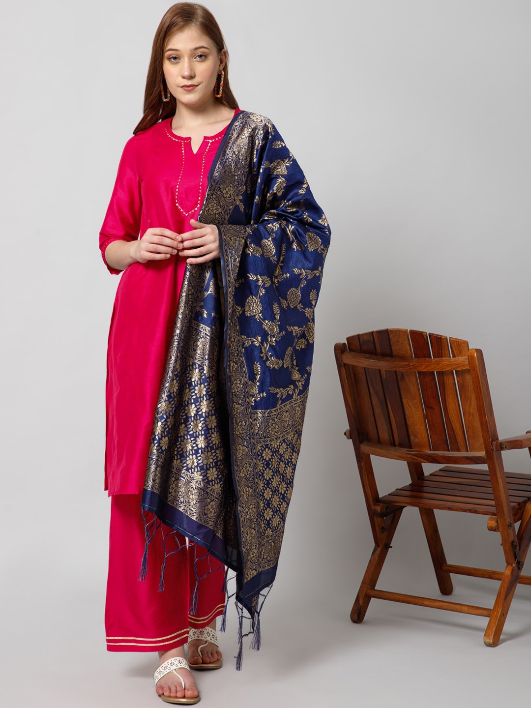 

House Of Zelena Round Neck Gotta Patti Regular Maternity Kurta with Trouser & Dupatta, Pink