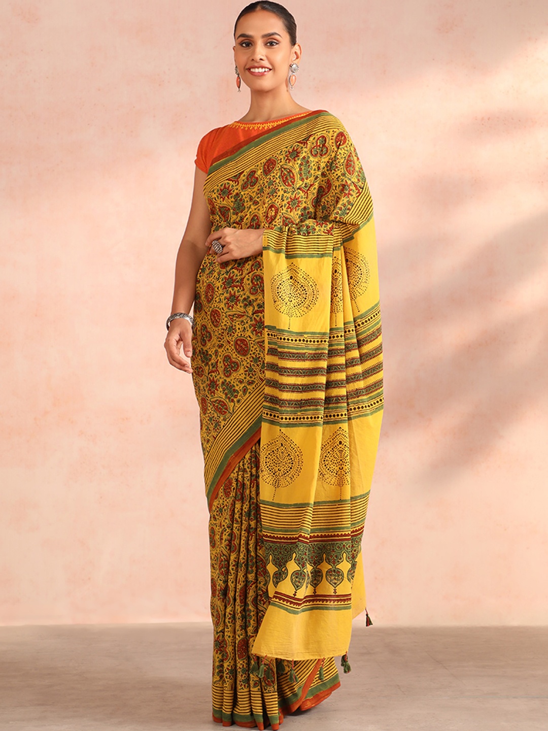 

Taneira Ethnic Motifs Block Printed Pure Cotton Saree, Yellow