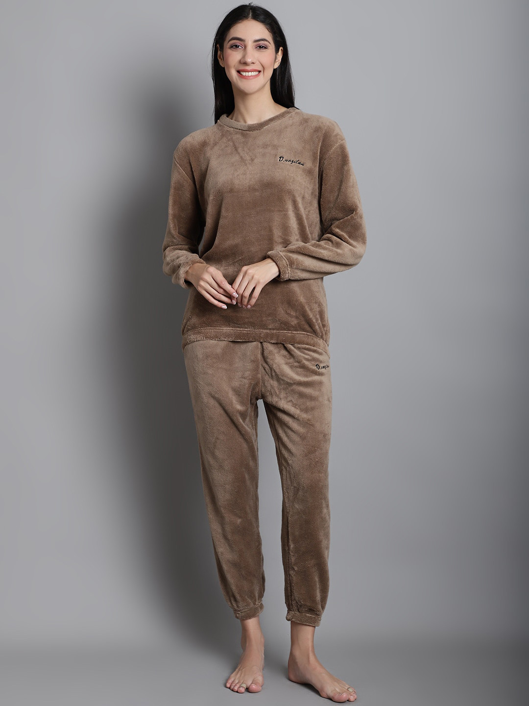 

GRACIT Round Neck Night suit, Brown