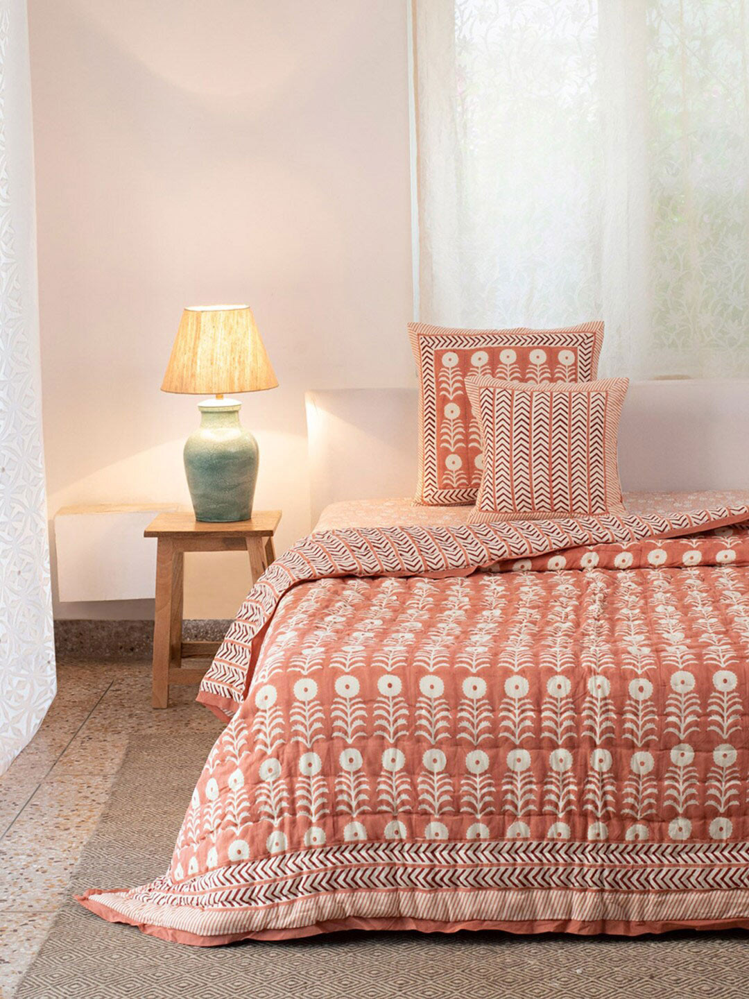 

Fabindia Red & White Floral Mild Winter Cotton Single Bed Quilt