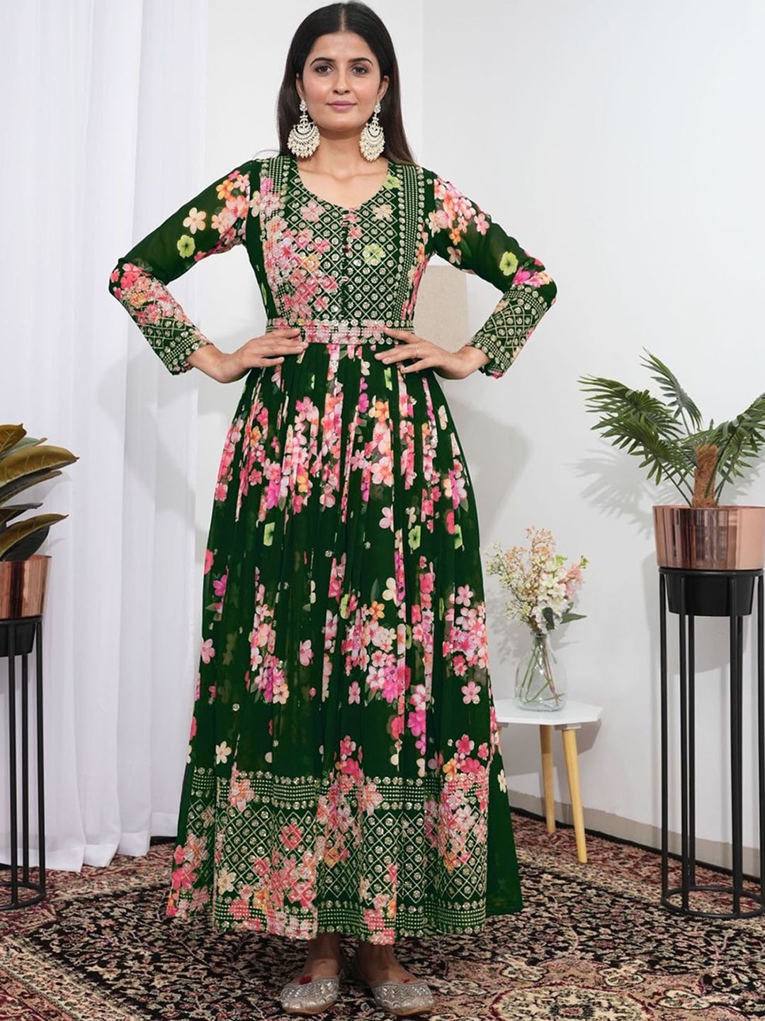 

BLACK SCISSOR Floral Printed Georgette Maxi Ethnic Gown With Belt, Green