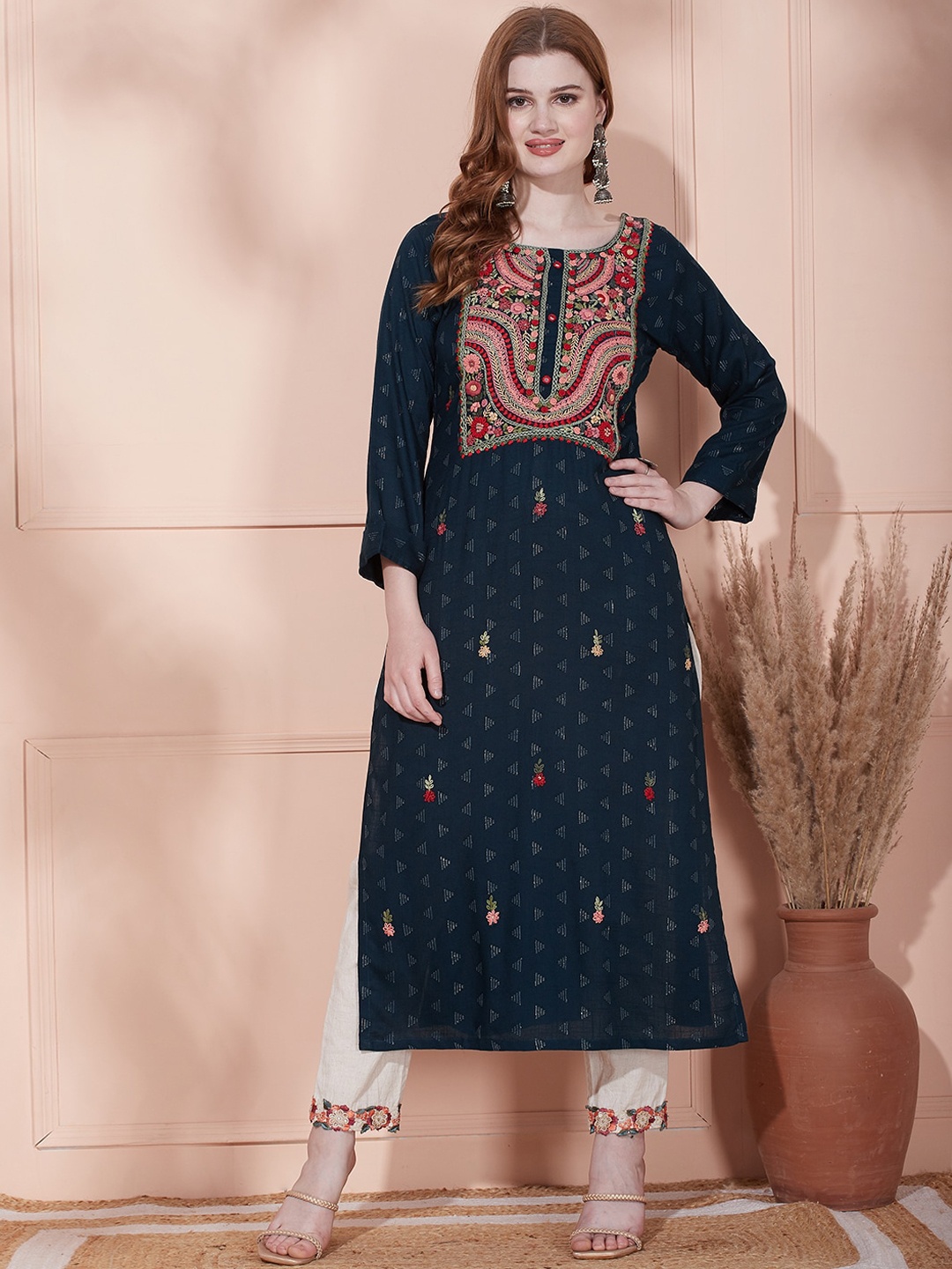 

FASHOR Teal Floral Embroidered Round Neck Thread Work Straight Kurta