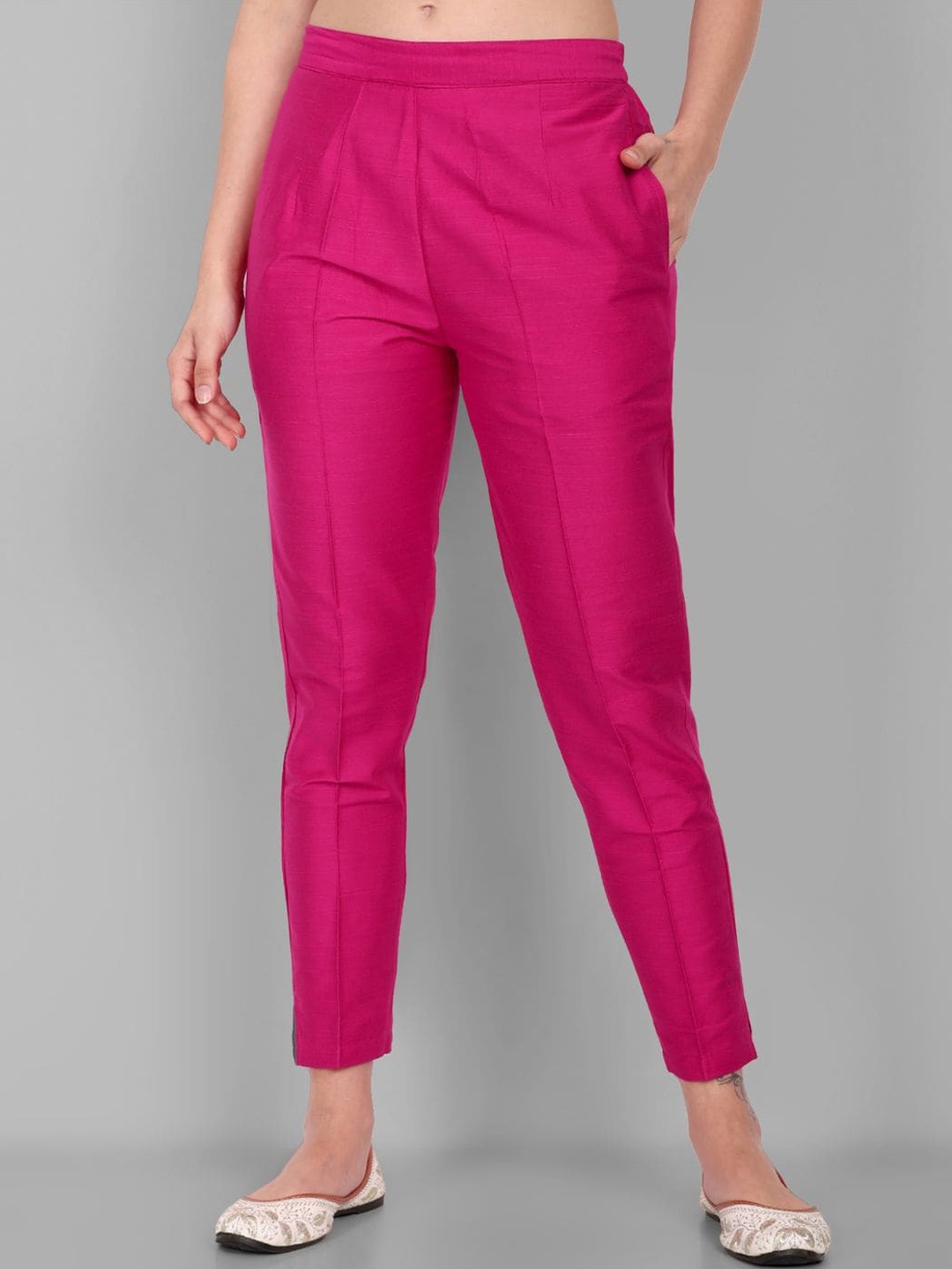 

Mera Rang Women Mid-Raised Regular Fit Cotton Silk Crop Trouser, Pink
